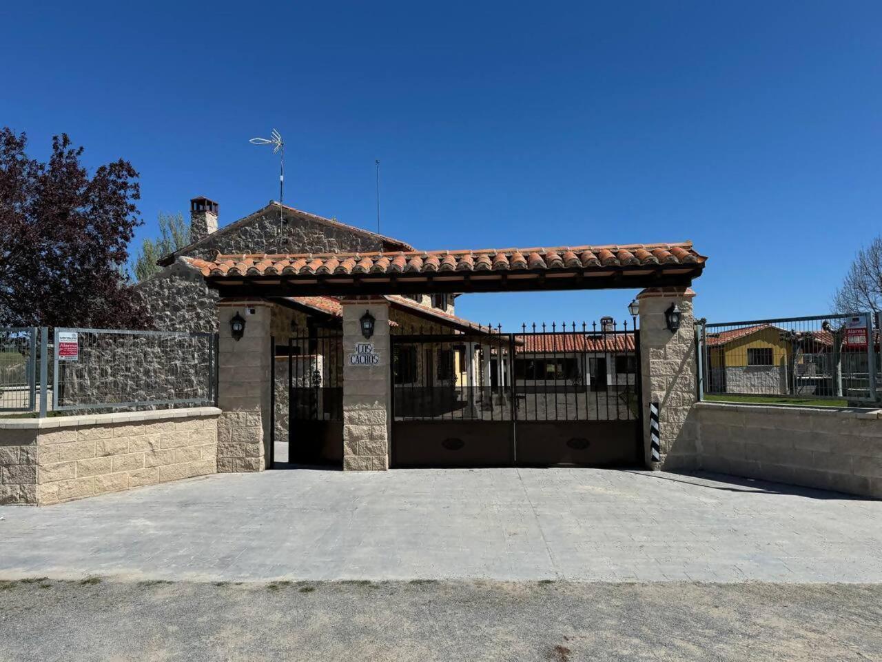 Complejo Rural Los Cachos Baterna Exterior photo